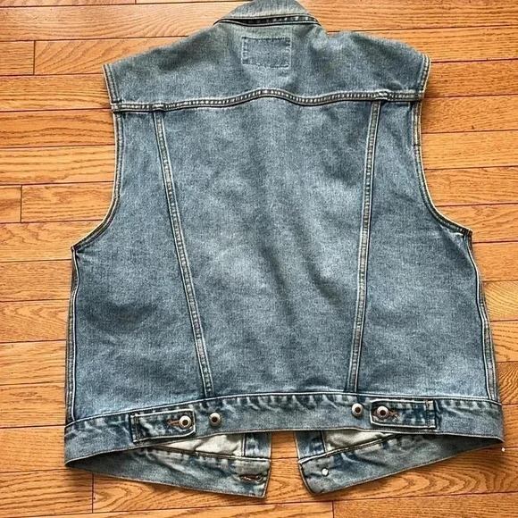 ❤️Host Picks❤️[M]Vintage Outline Trucker Denim  Vest - Picture 6 of 6